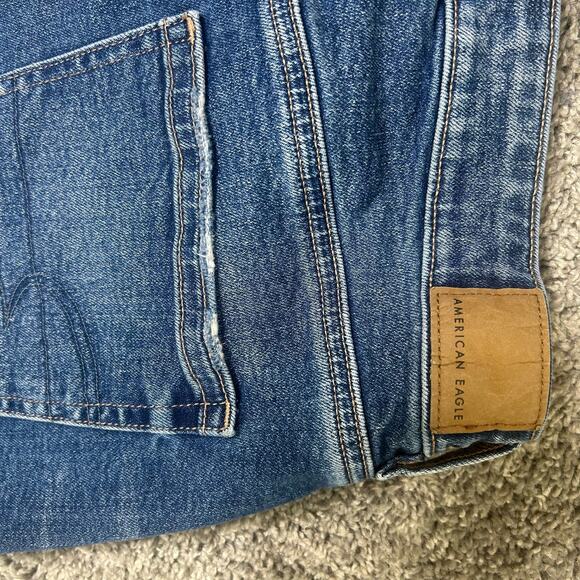 American Eagle Mom Jean Women's Size 6 Frayed Edges - Picture 6 of 12